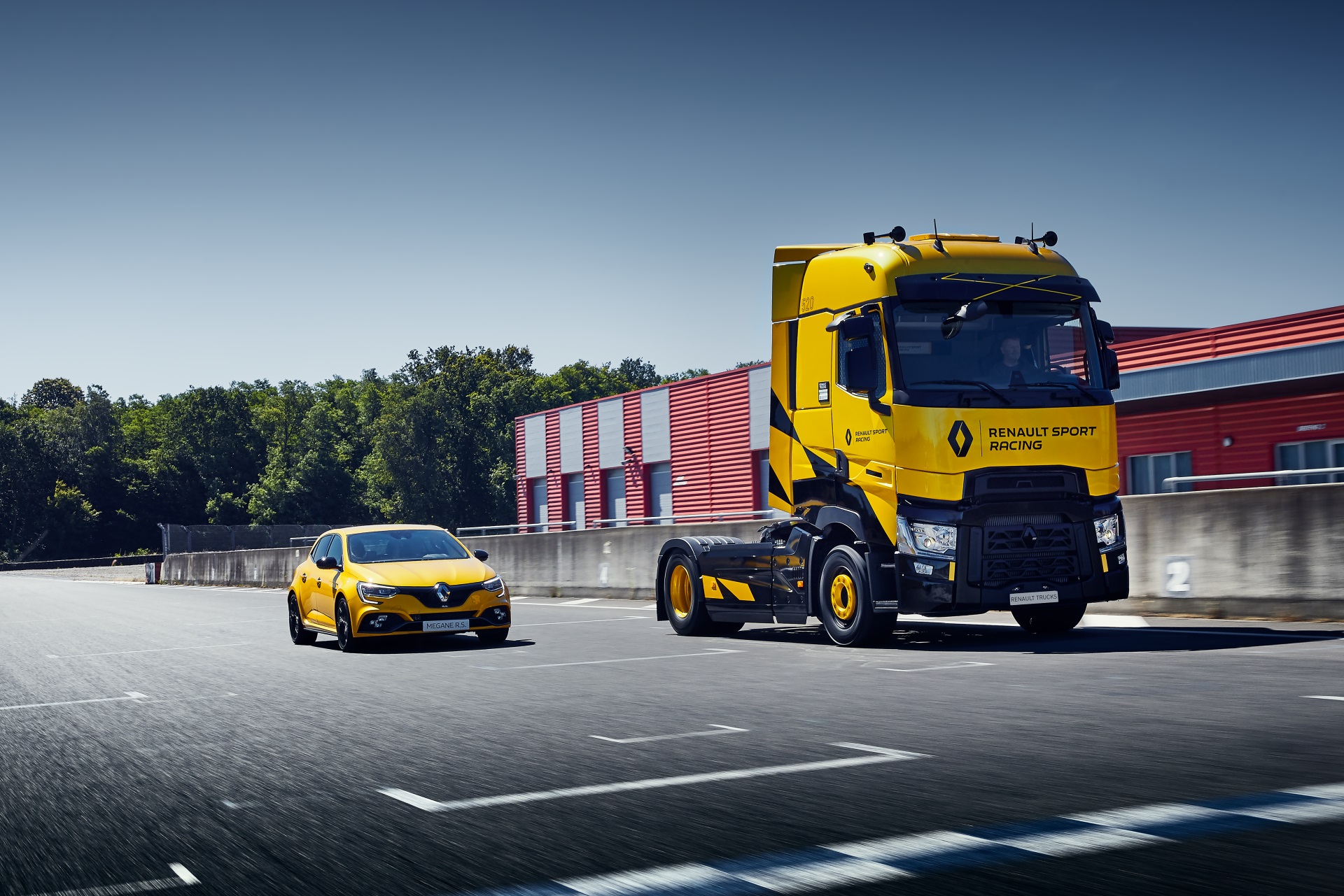 T High Renault Sport Racing