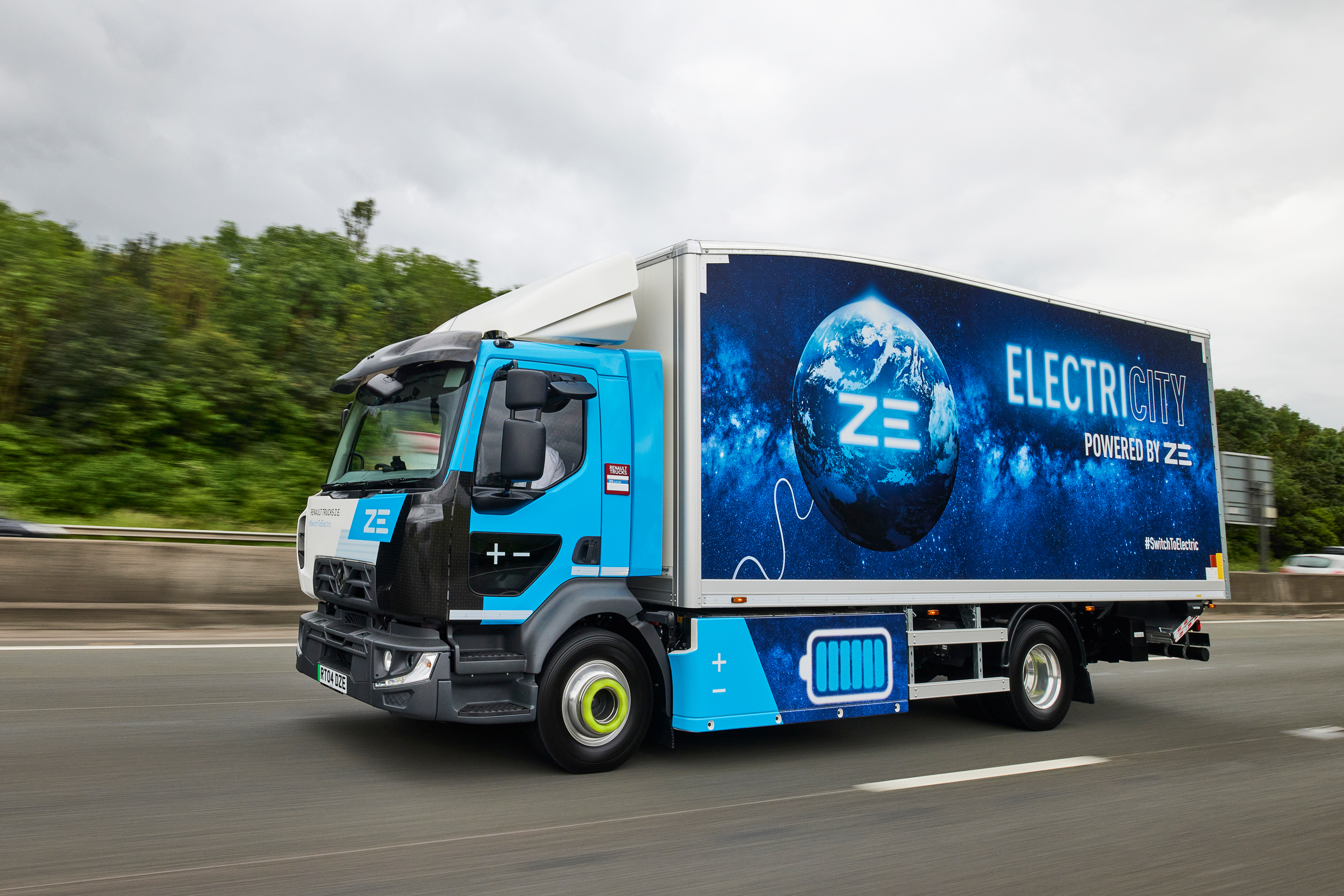 自動車 Renault Truck Model1/50 RENAULT TRUCKS D16 Z.E. CROWNED ELECTRIC VEHICLE (MEDIUM) AT FLEET