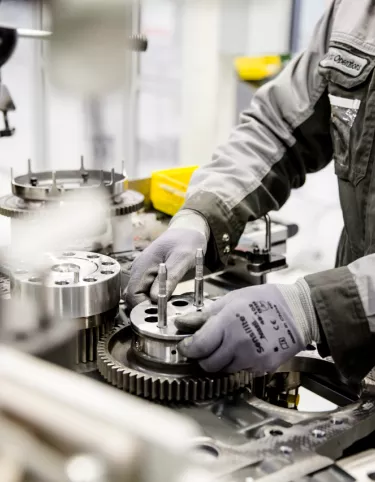 Renault Trucks Engine Plant France 2