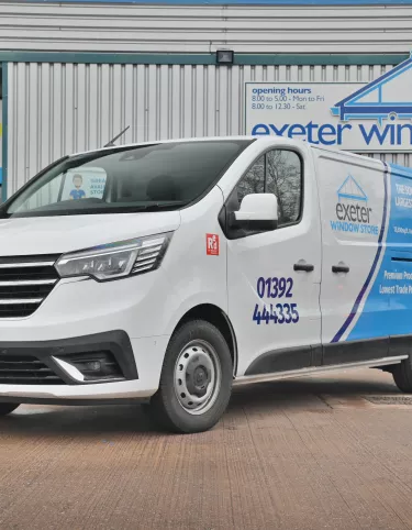 1338605_jallen_renault_exeter-window-store-19